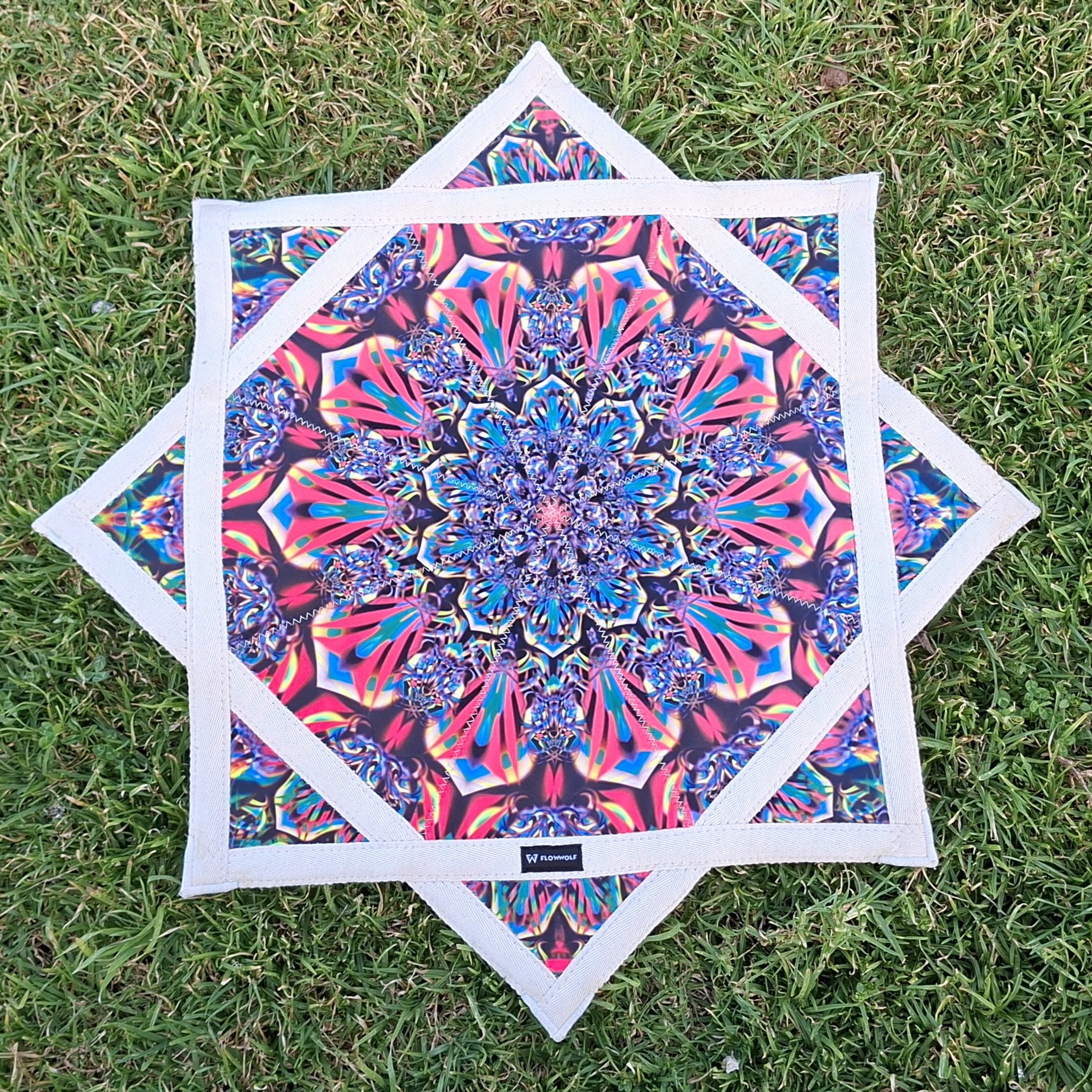 Spinning_Silk_Jewel_frontt